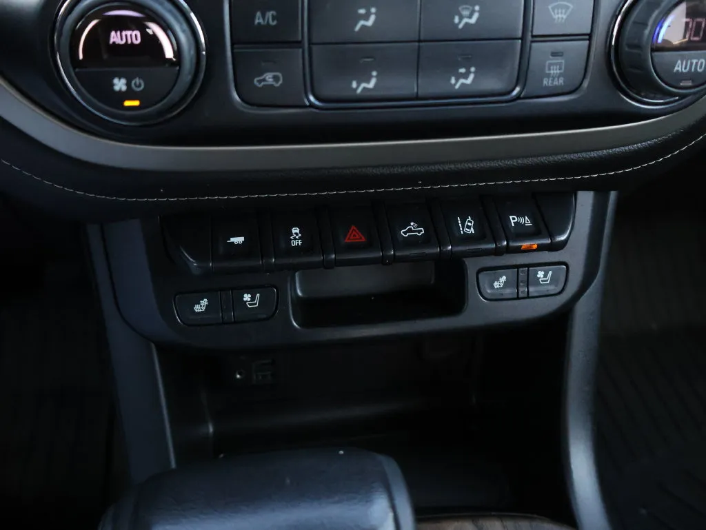 GMC Canyon photo 24