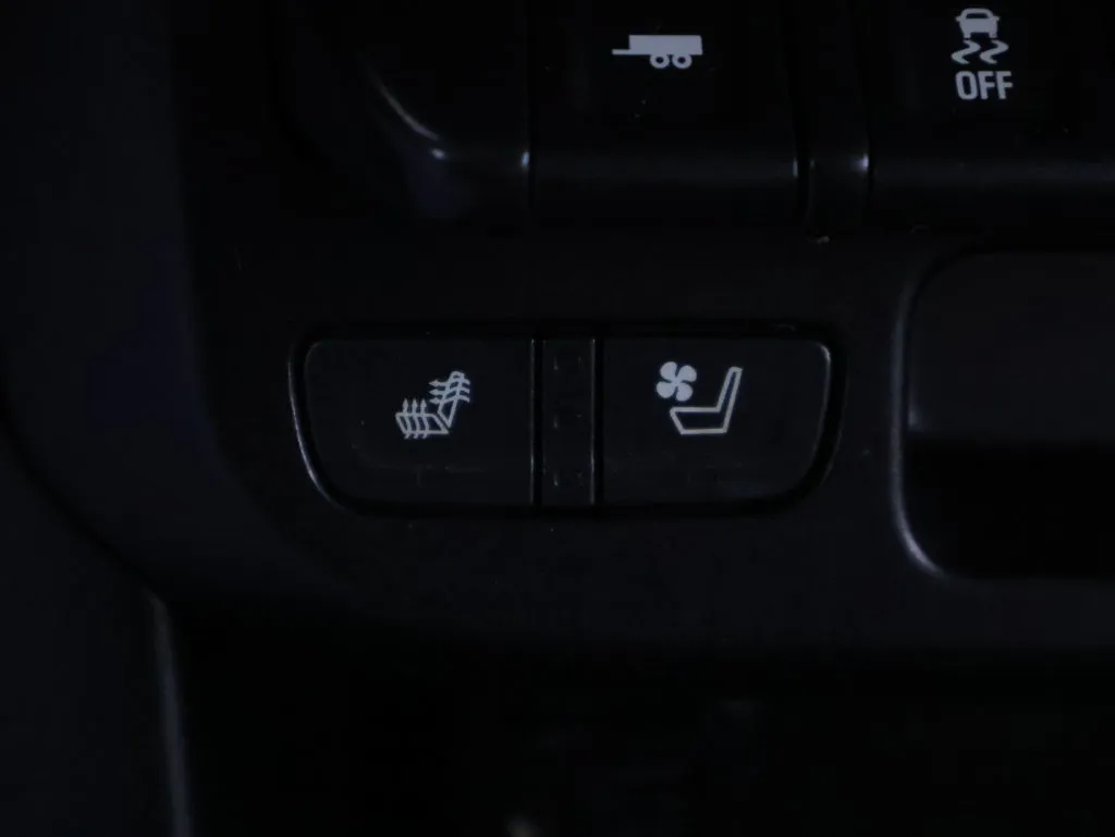 GMC Canyon photo 25
