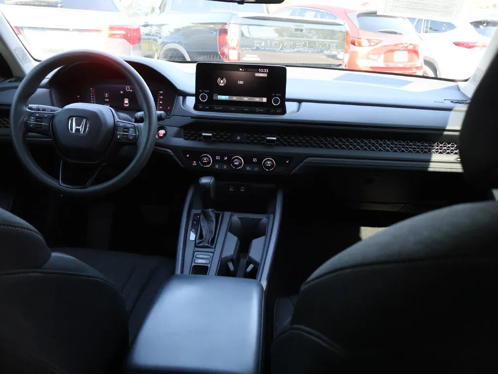Honda Accord photo 13