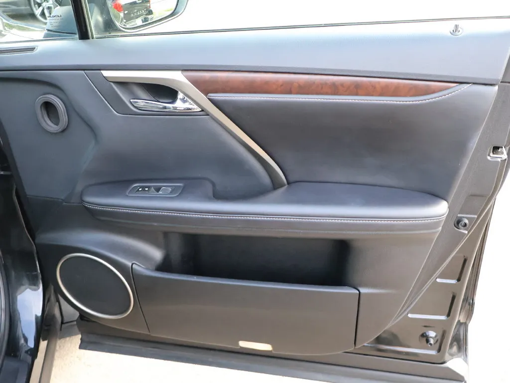 Lexus RX photo 11