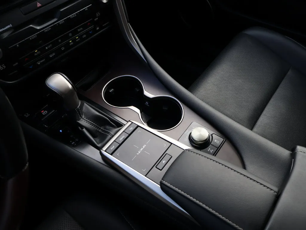 Lexus RX photo 24