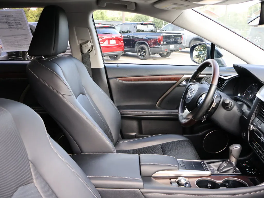 Lexus RX photo 8