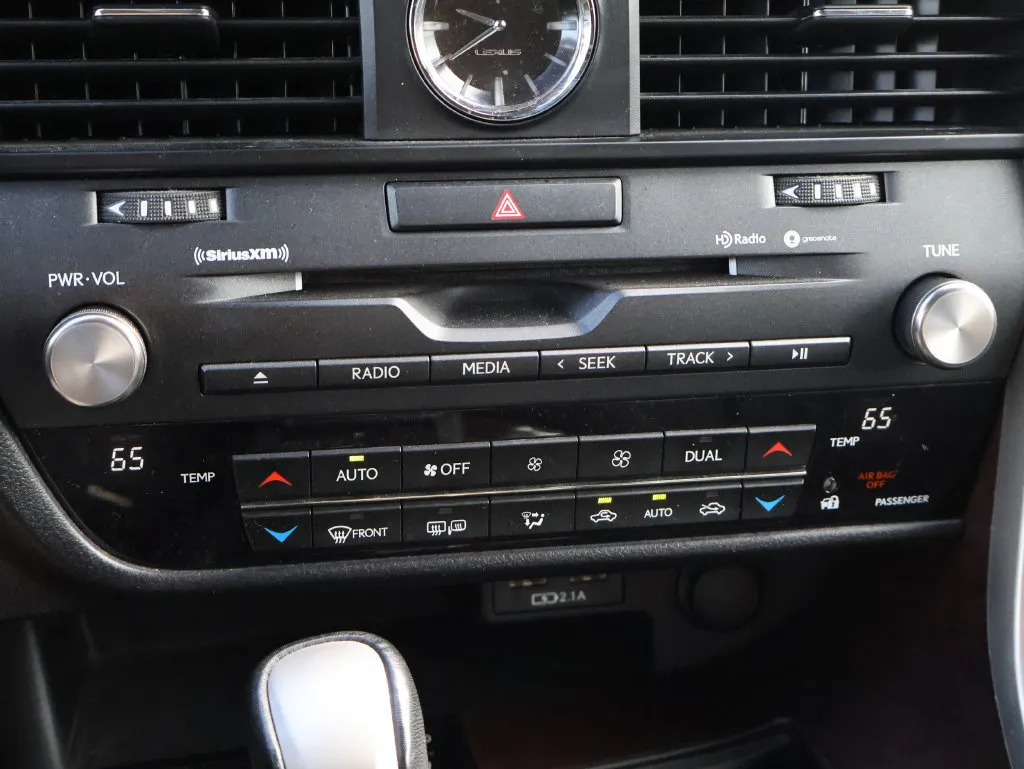Lexus RX photo 23