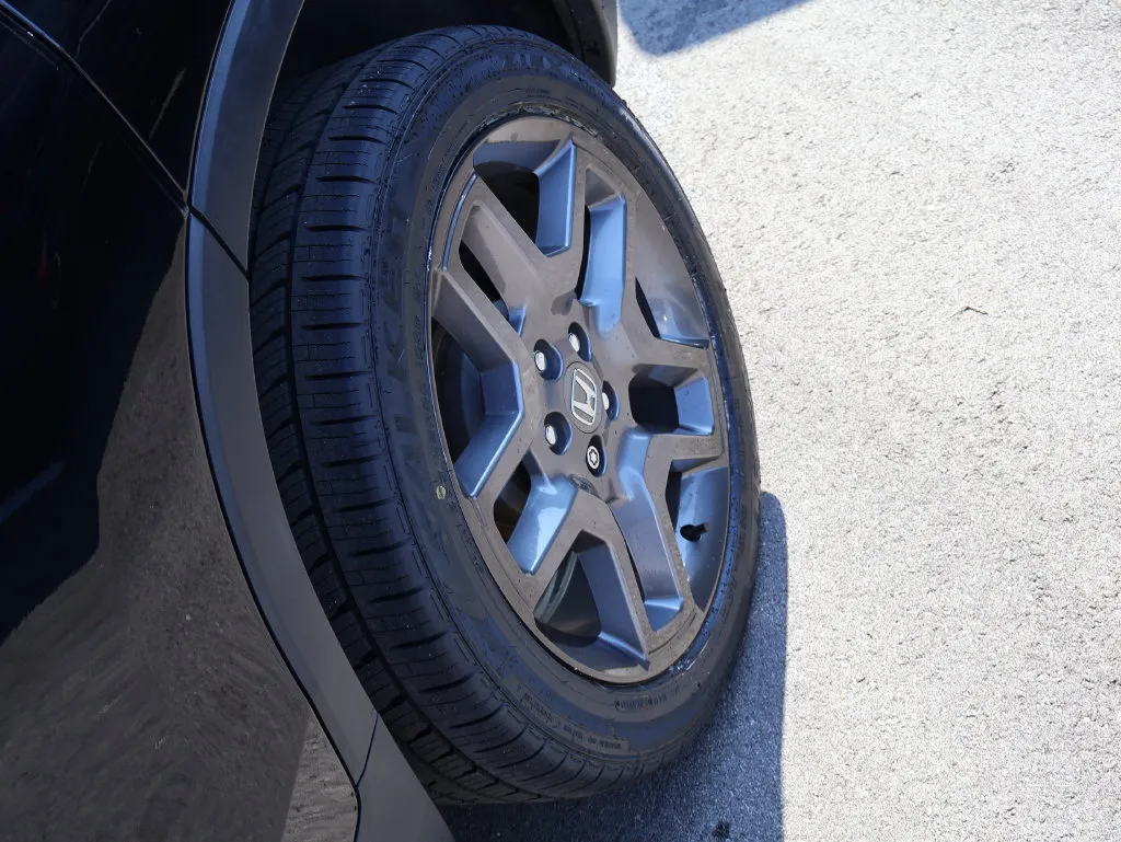 Honda Passport photo 35