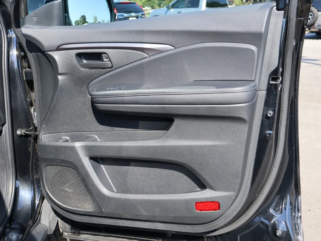 Honda Passport photo 11