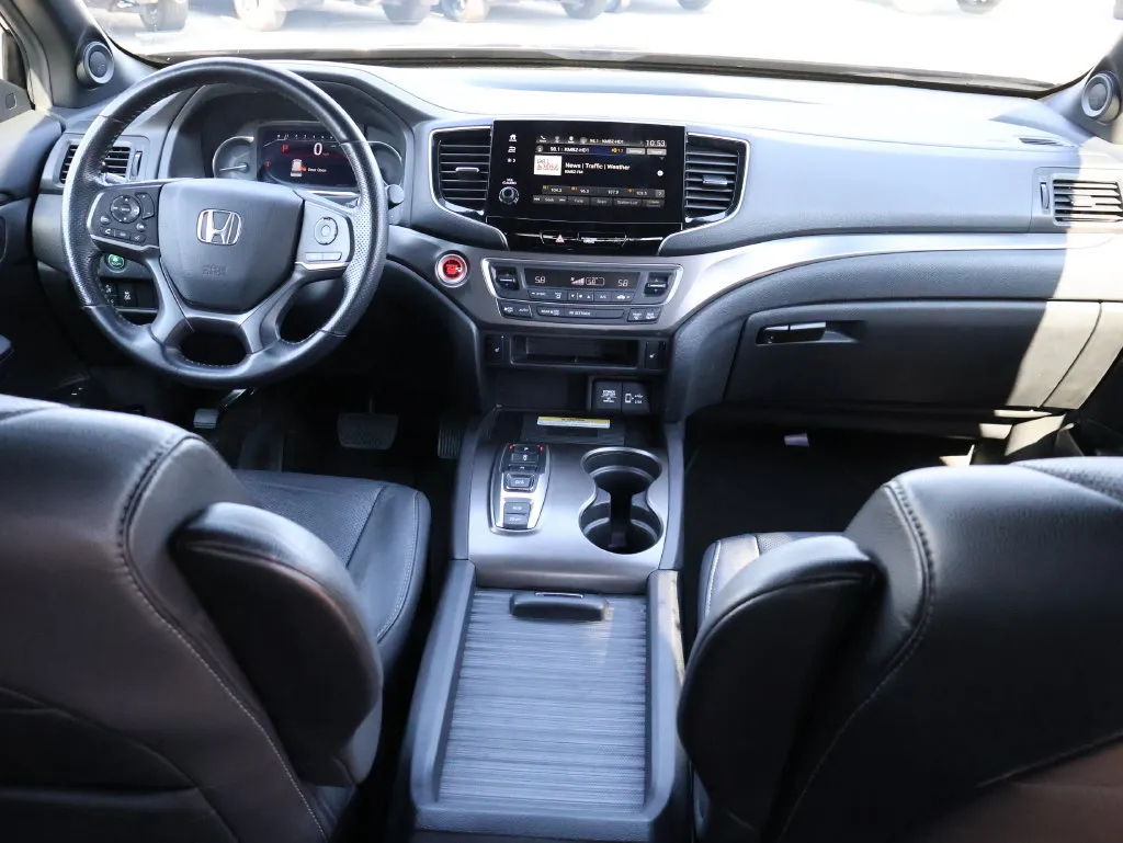 Honda Passport photo 13