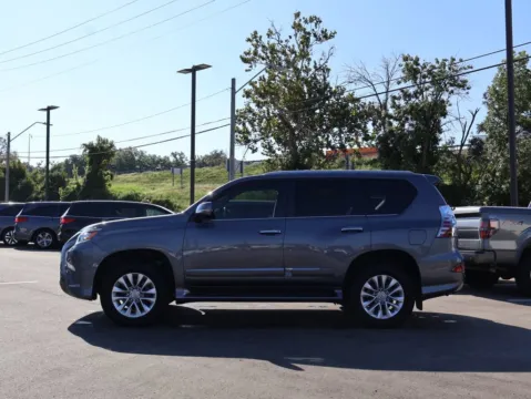 More photos of 2019 Lexus GX 460 at Jay Wolfe Honda, MO
