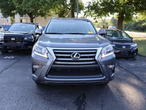 Photos of 2019 Lexus GX 460 for sale in Kansas City, MO at Jay Wolfe Honda