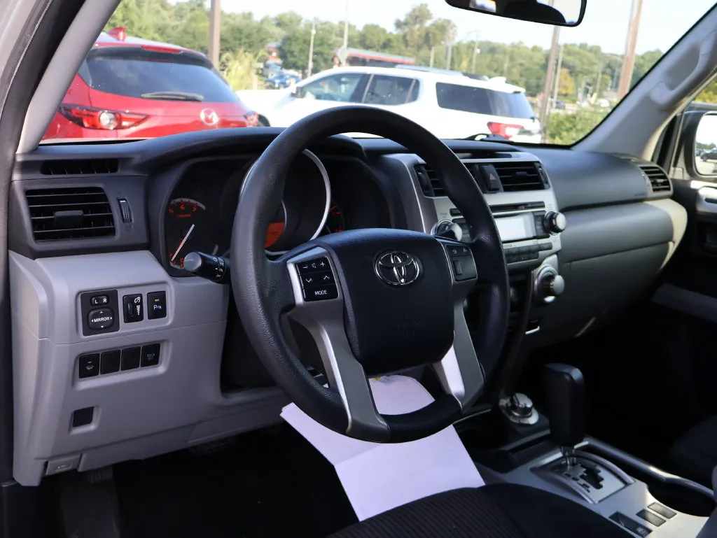 Toyota 4Runner photo 16