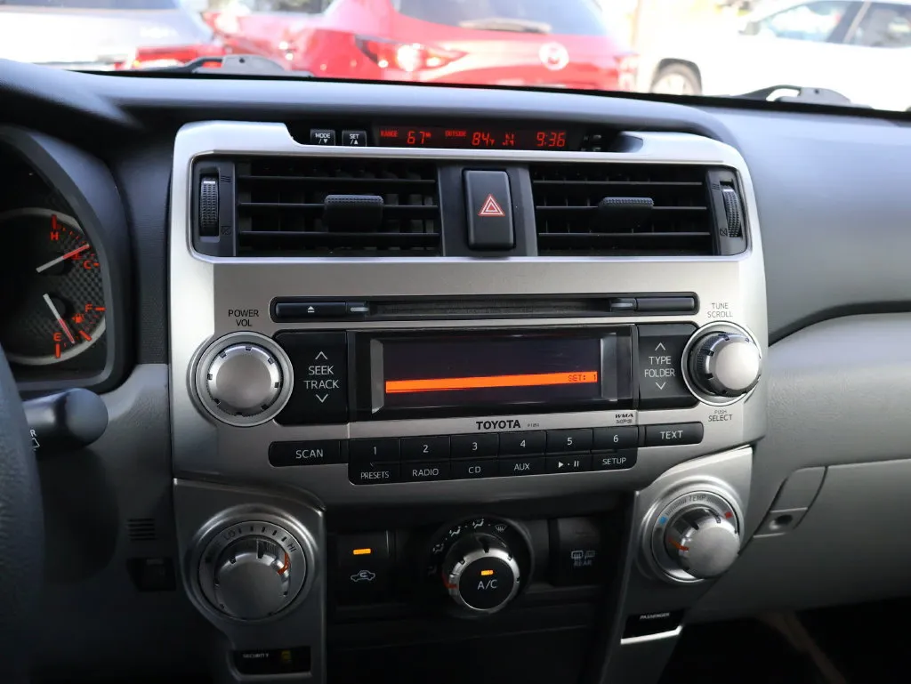 Toyota 4Runner photo 19