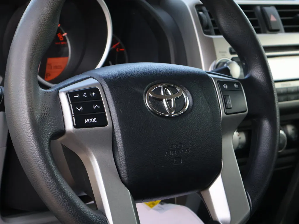 Toyota 4Runner photo 17