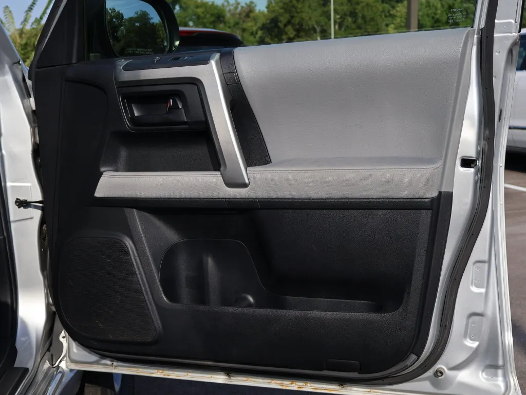 Toyota 4Runner photo 11