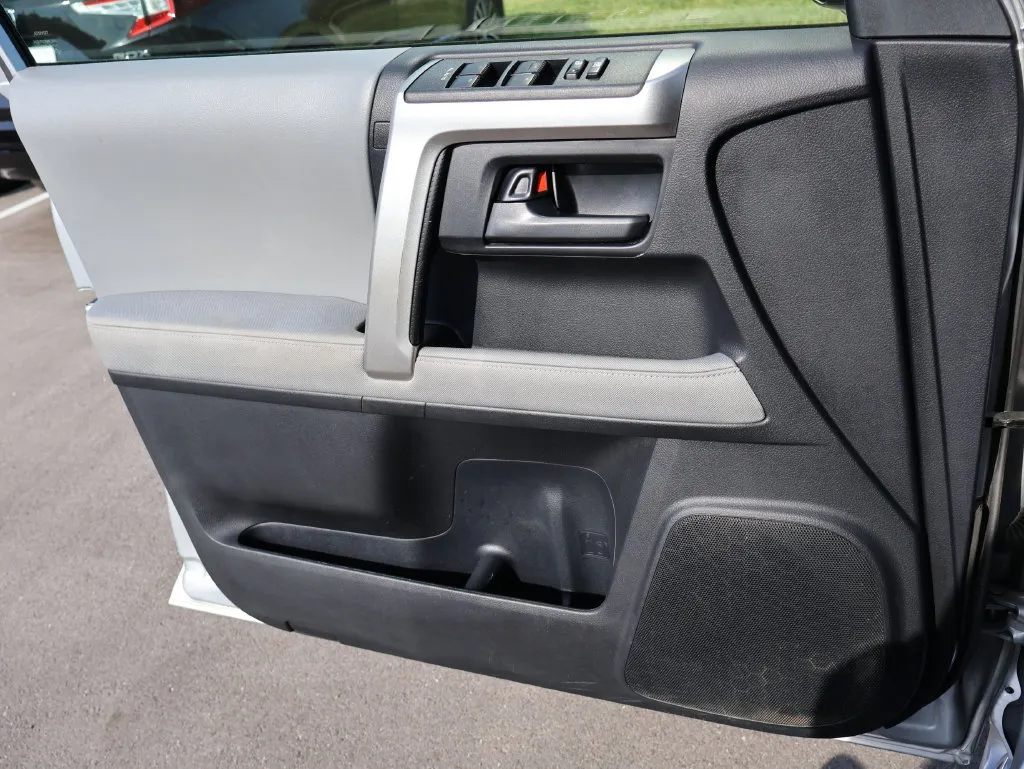 Toyota 4Runner photo 25