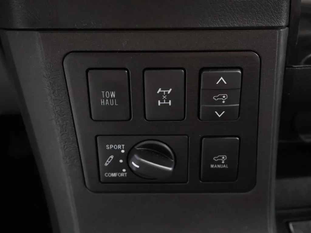 Toyota Sequoia photo 27