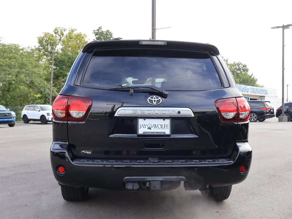 Toyota Sequoia photo 6
