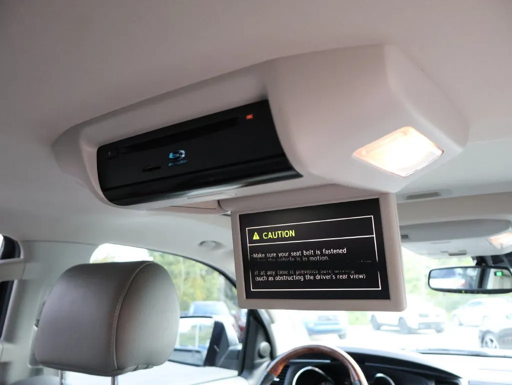 Toyota Sequoia photo 13