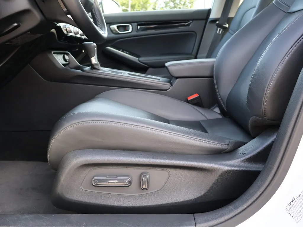 Honda Civic photo 32
