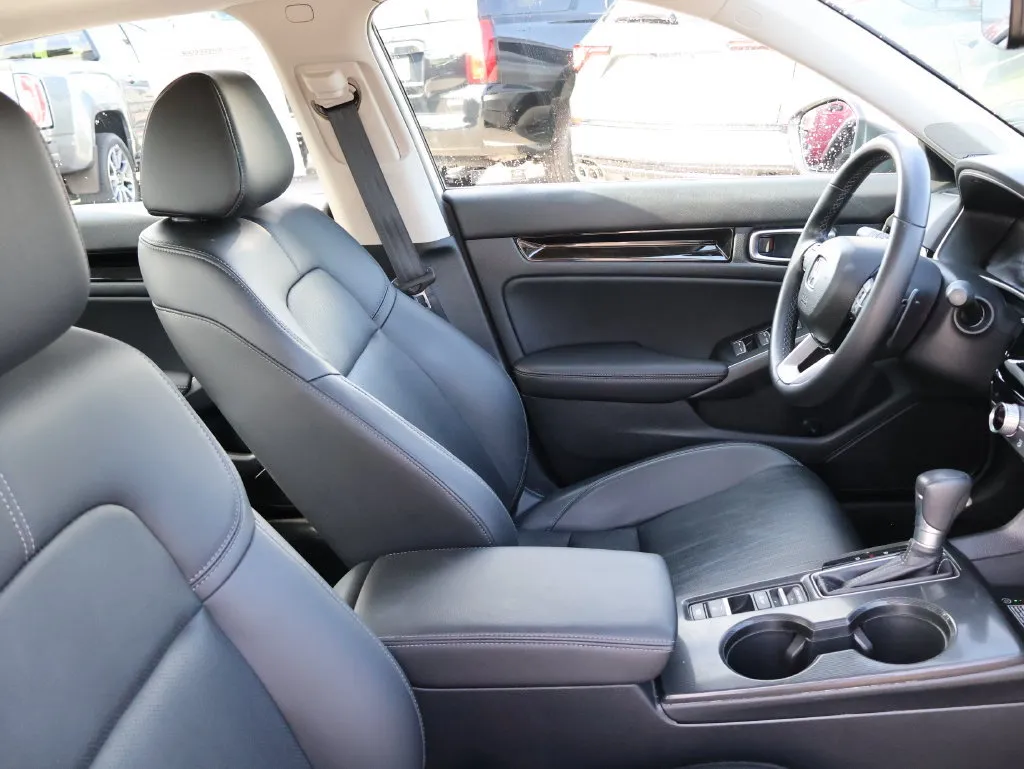 Honda Civic photo 8