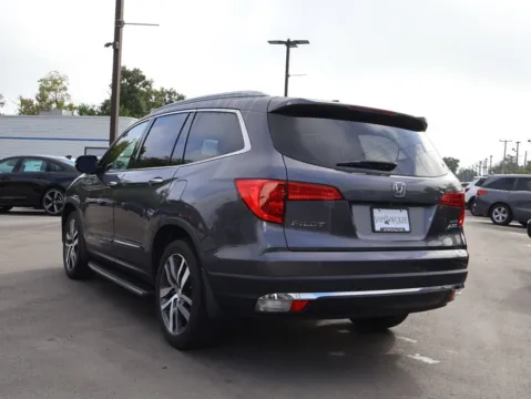 More photos of 2018 Honda Pilot Elite at Jay Wolfe Honda, MO