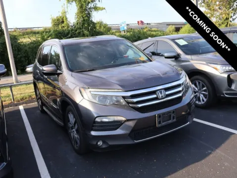Gray 2018 Honda Pilot Elite for sale in Kansas City, MO