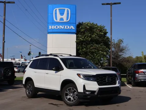 White 2022 Honda Passport TrailSport for sale in Kansas City, MO