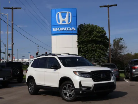 White 2025 Honda Passport TrailSport for sale in Kansas City, MO
