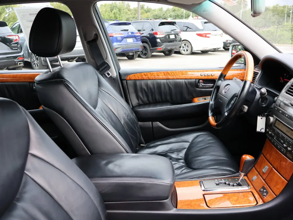 Lexus LS photo 8