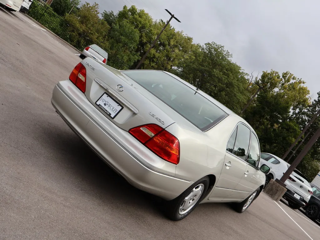 Lexus LS photo 7