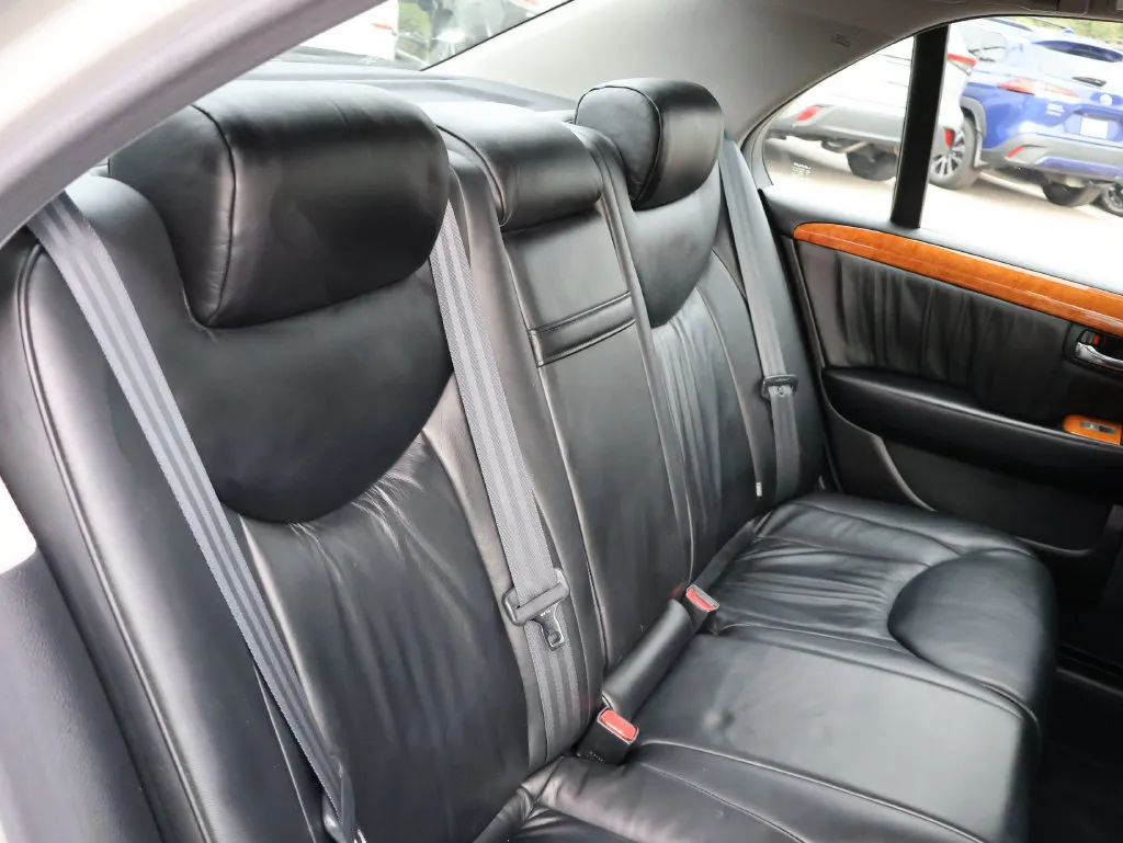 Lexus LS photo 12