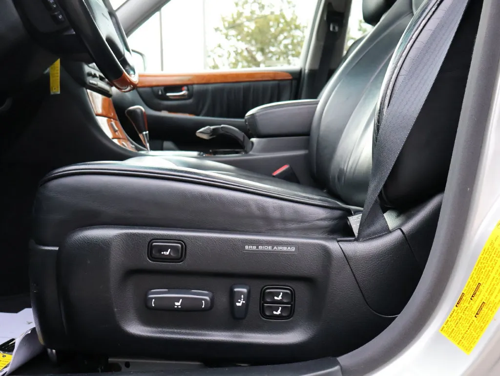 Lexus LS photo 26