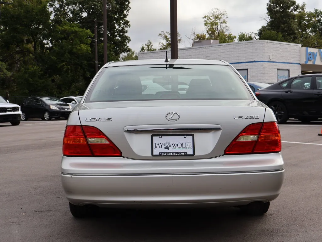 Lexus LS photo 6