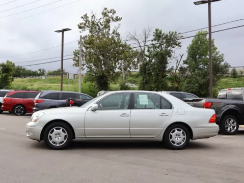 More photos of 2002 Lexus LS 430 at Jay Wolfe Honda, MO