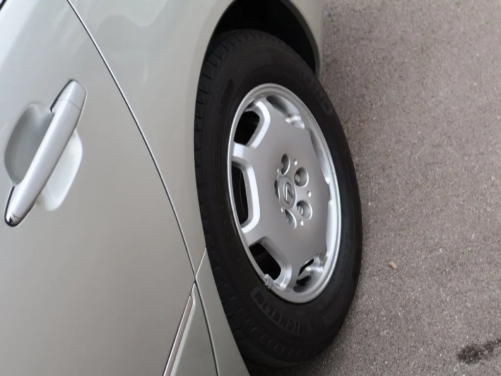Lexus LS photo 28