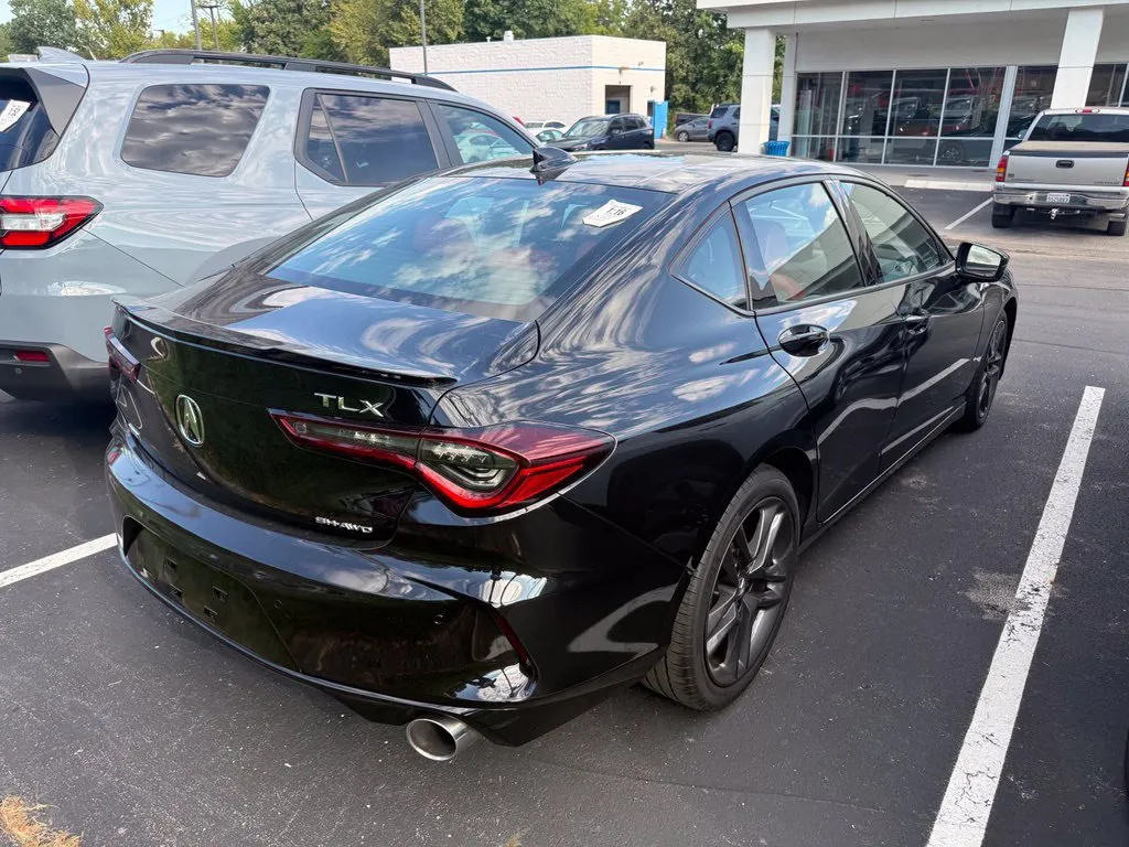 Acura TLX photo 6