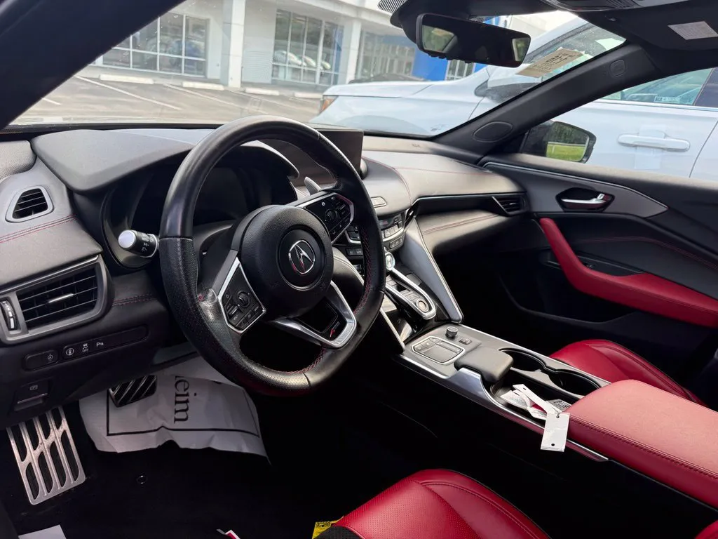 Acura TLX photo 7