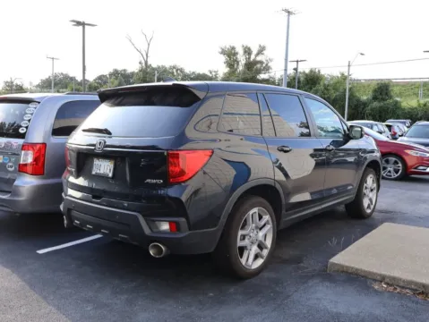 More photos of 2024 Honda Passport EX-L at Jay Wolfe Honda, MO