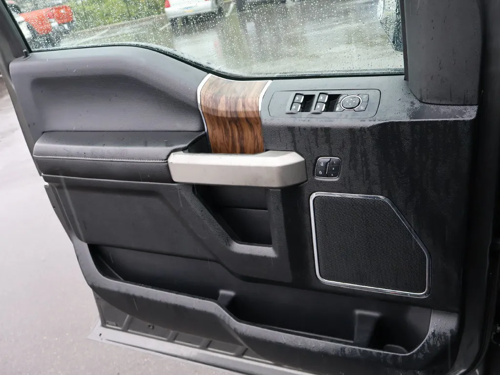Ford F-150 photo 30