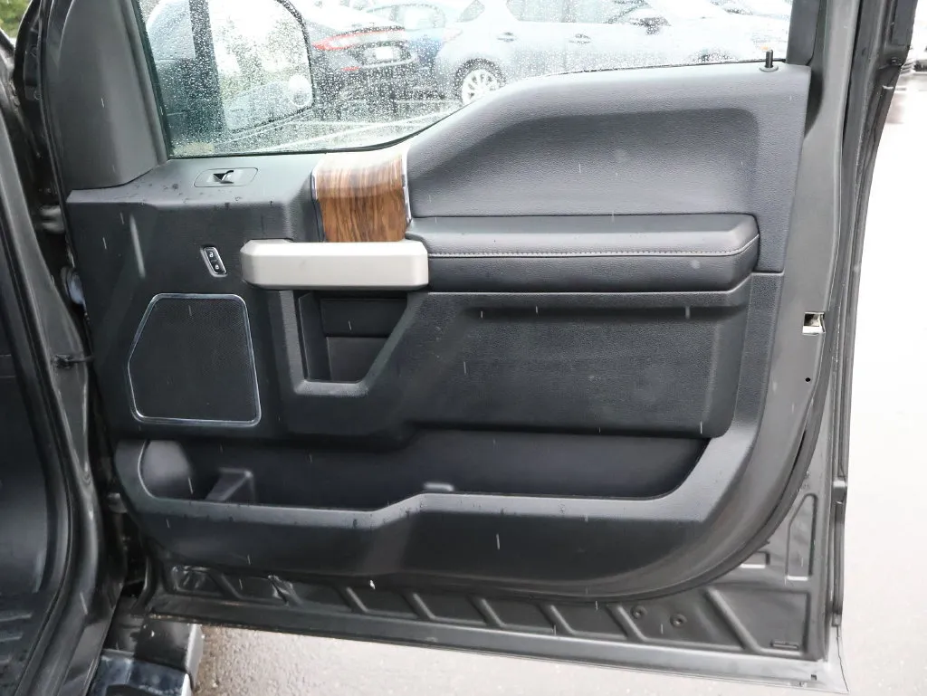 Ford F-150 photo 11
