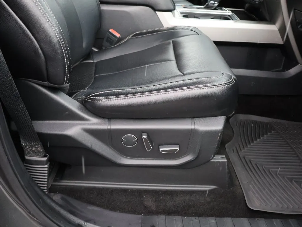 Ford F-150 photo 10