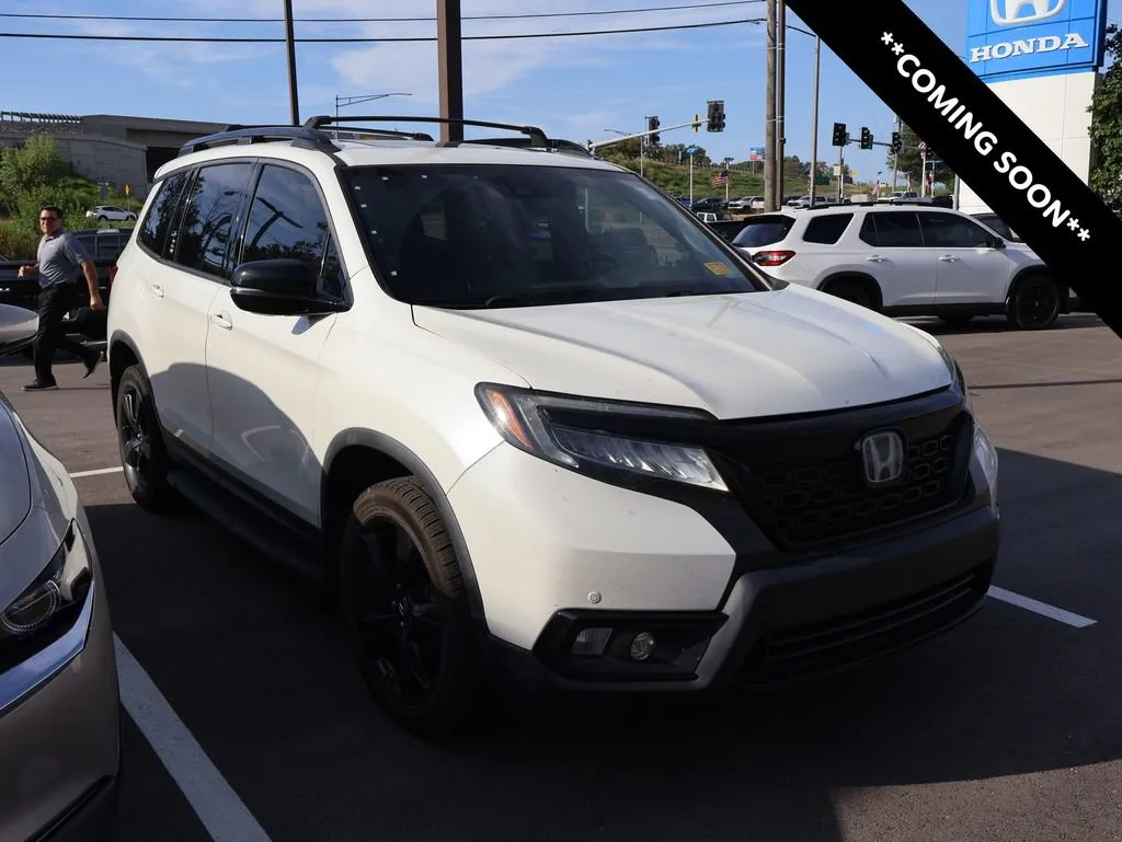 White 2019 Honda Passport Elite for sale in Kansas City, MO