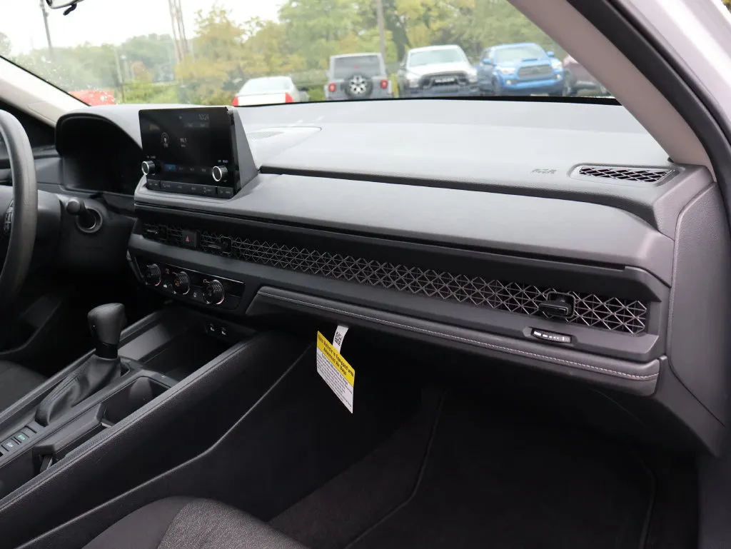 Honda Accord photo 9