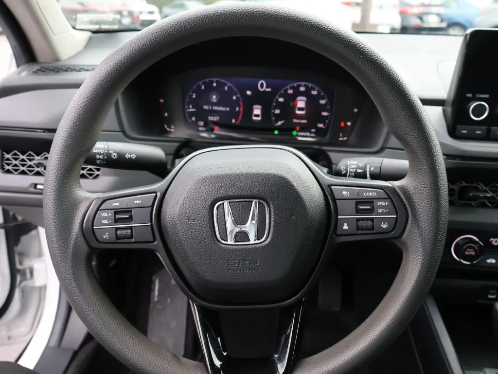 Honda Accord photo 26