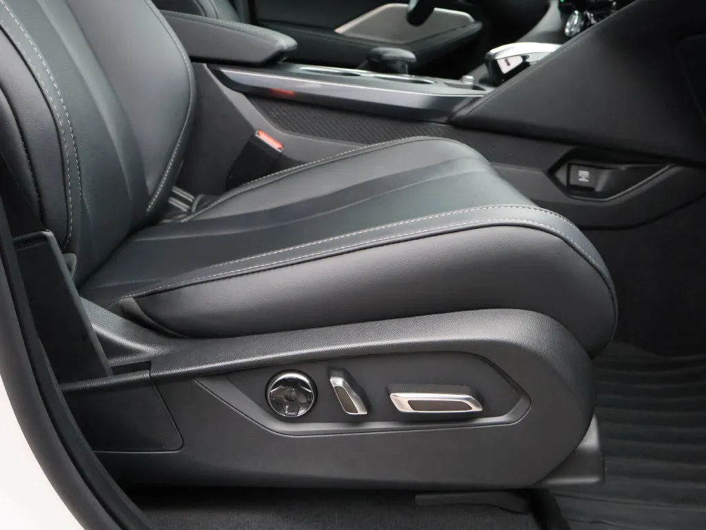 Acura MDX photo 10