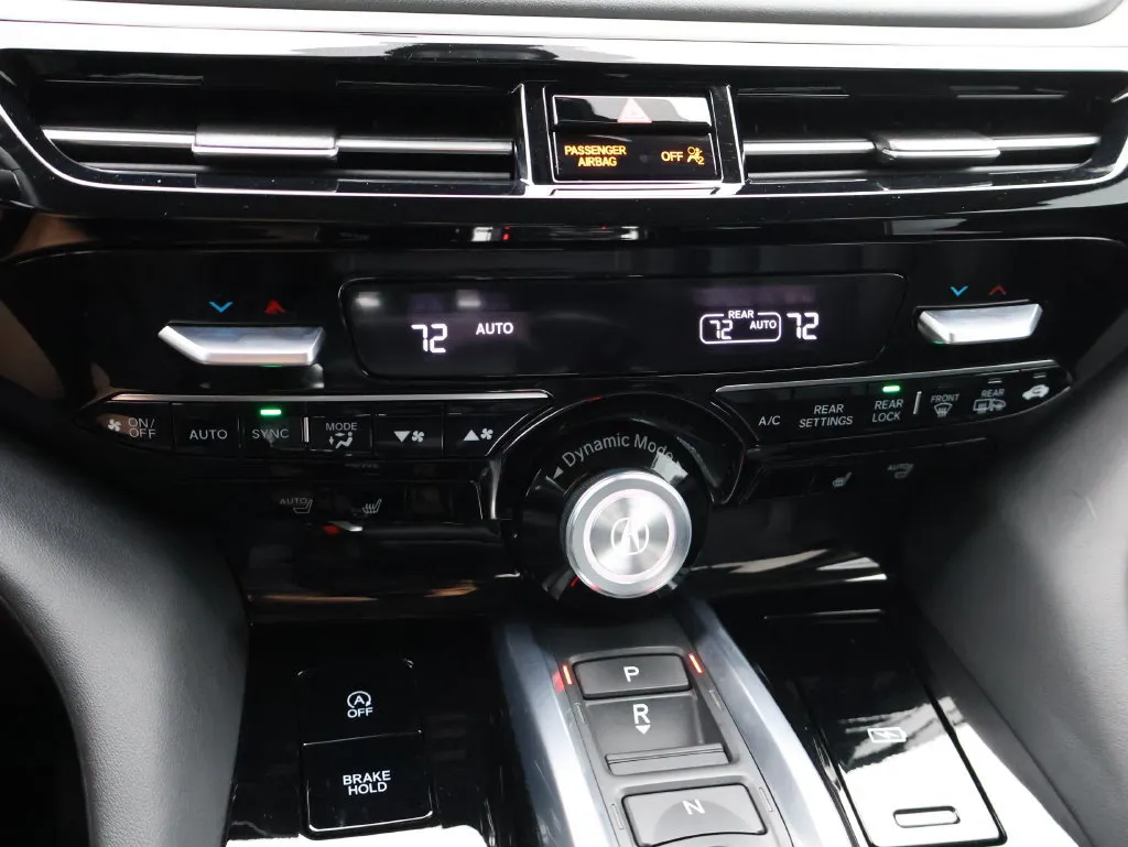 Acura MDX photo 23
