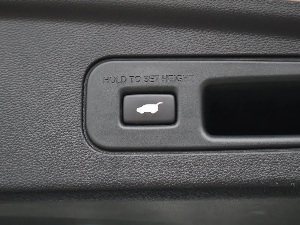 Acura MDX photo 16