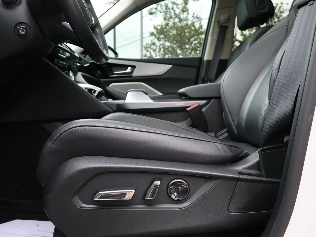 Acura MDX photo 33