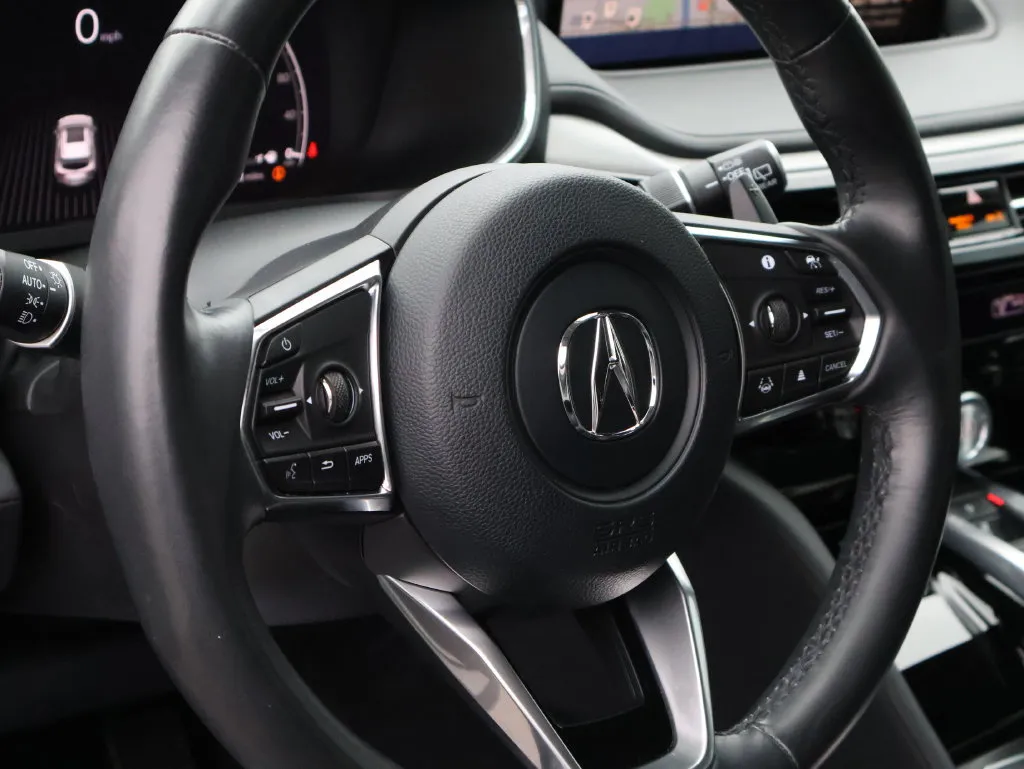Acura MDX photo 18
