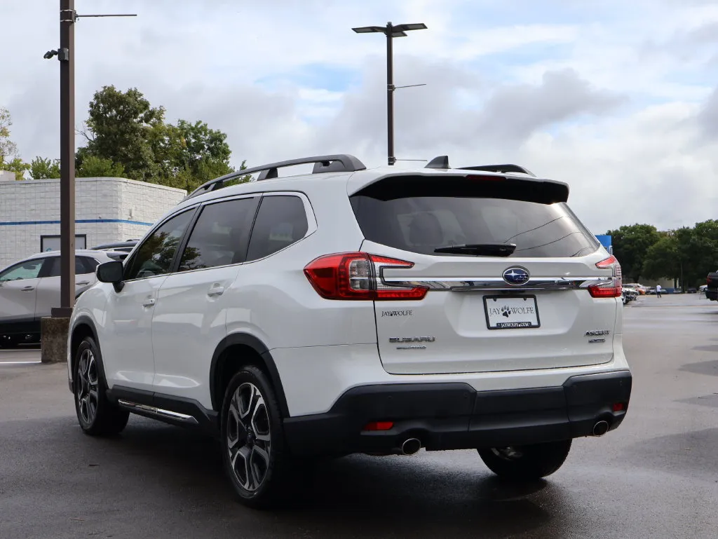 Subaru Ascent photo 5