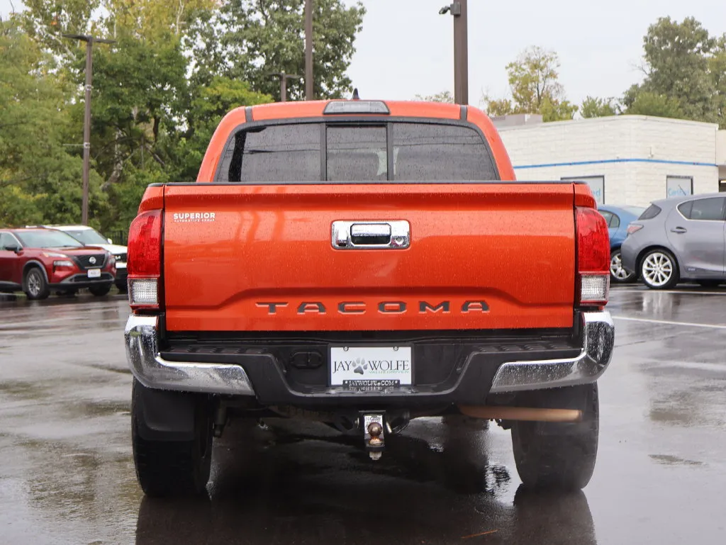 Toyota Tacoma photo 6