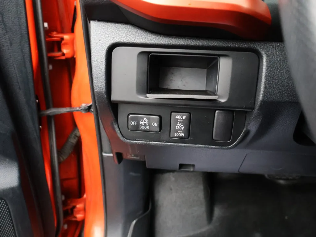 Toyota Tacoma photo 25